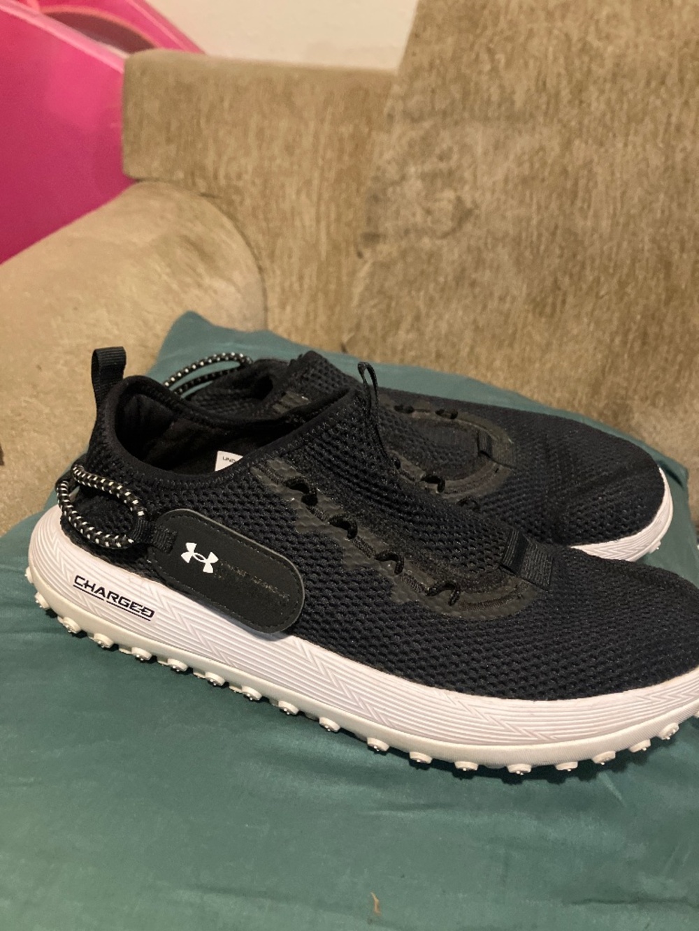 Under armour shoes men’s size 9